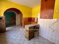 Eladó téglalakás, Pápán 34.9 M Ft, 3+1 szobás