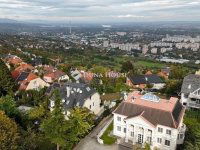 Eladó téglalakás, III. kerületben 326 M Ft, 4 szobás