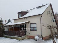 Eladó családi ház