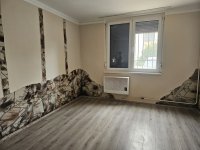Kiadó téglalakás, albérlet, Pápán 85 E Ft / hó, 1 szobás