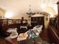 Eladó üzlethelyiség, VI. kerületben 123 M Ft