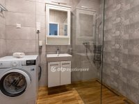 Eladó téglalakás, Balatonkenesén 135 M Ft, 3 szobás