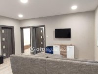 Eladó családi ház, Pápán 180 M Ft, 5+2 szobás